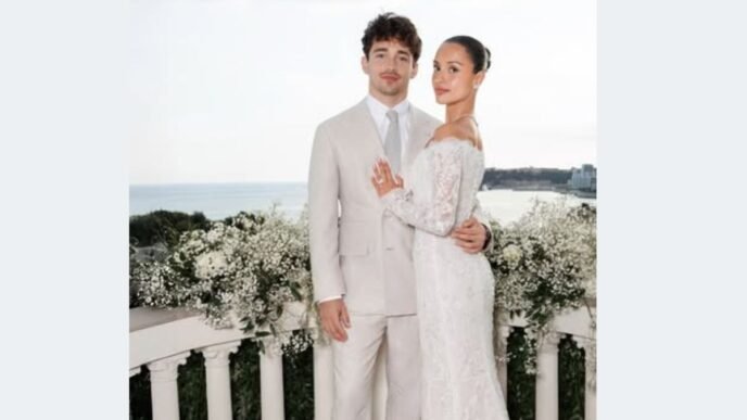 Alexandra Saint Mleux Parents