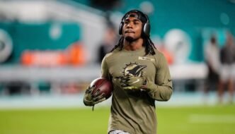 Jaylen Waddle siblings